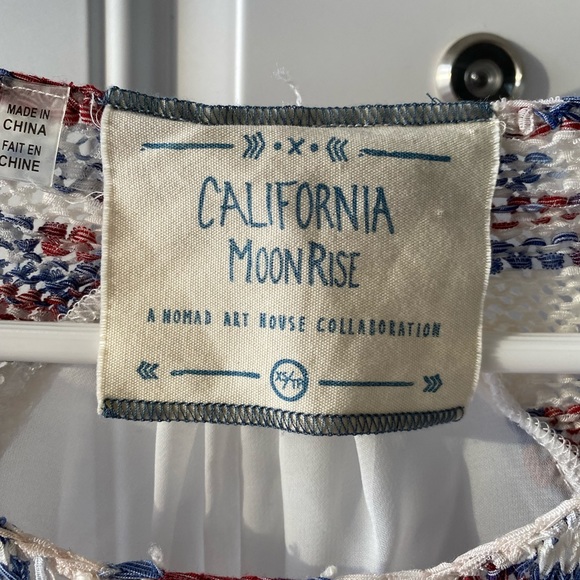Beautiful poncho California moonrise poncho. - Picture 2 of 5
